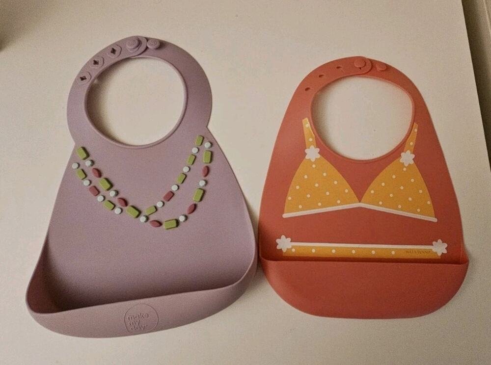 1 Make My Day,1 Bella Tunno Bikini, Necklace Silicone-Dishwasher Safe Baby Bibs
